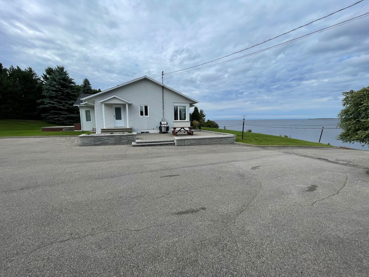 Extérieur — 983, Boul. de l'Anse, Roberval, G8H2N1, Roberval