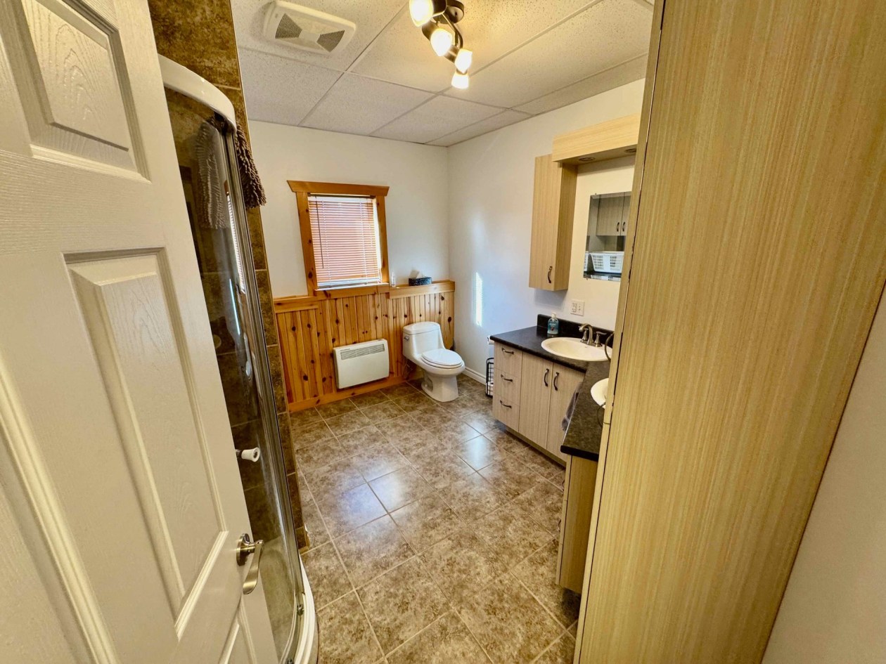 Salle de bains — 310, Ch. aux Quatre-Vents, Amqui, G5J1A7, Amqui