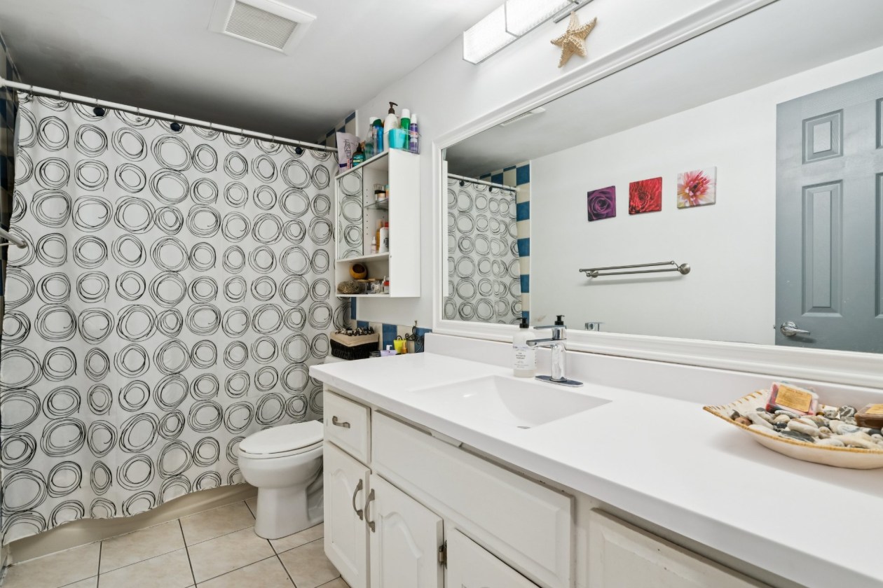 Salle de bains — 4960, Rue Wilfrid, Montréal (Pierrefonds-Roxboro), H8Y3J6, Montréal (Pierrefonds-Roxboro)