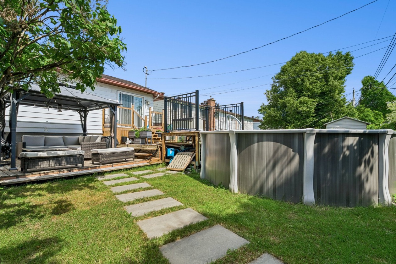 Piscine — 4960, Rue Wilfrid, Montréal (Pierrefonds-Roxboro), H8Y3J6, Montréal (Pierrefonds-Roxboro)
