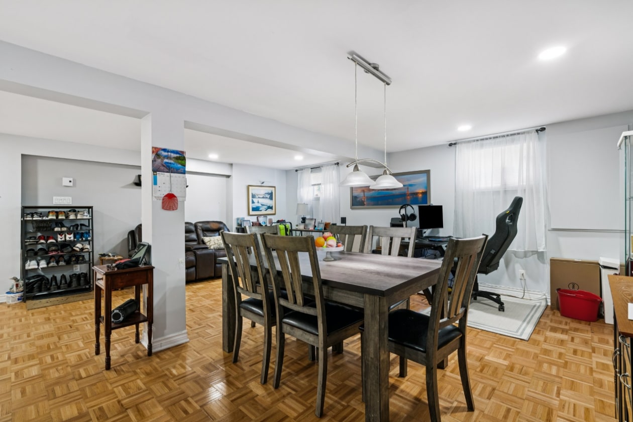 Salle à manger — 4960, Rue Wilfrid, Montréal (Pierrefonds-Roxboro), H8Y3J6, Montréal (Pierrefonds-Roxboro)