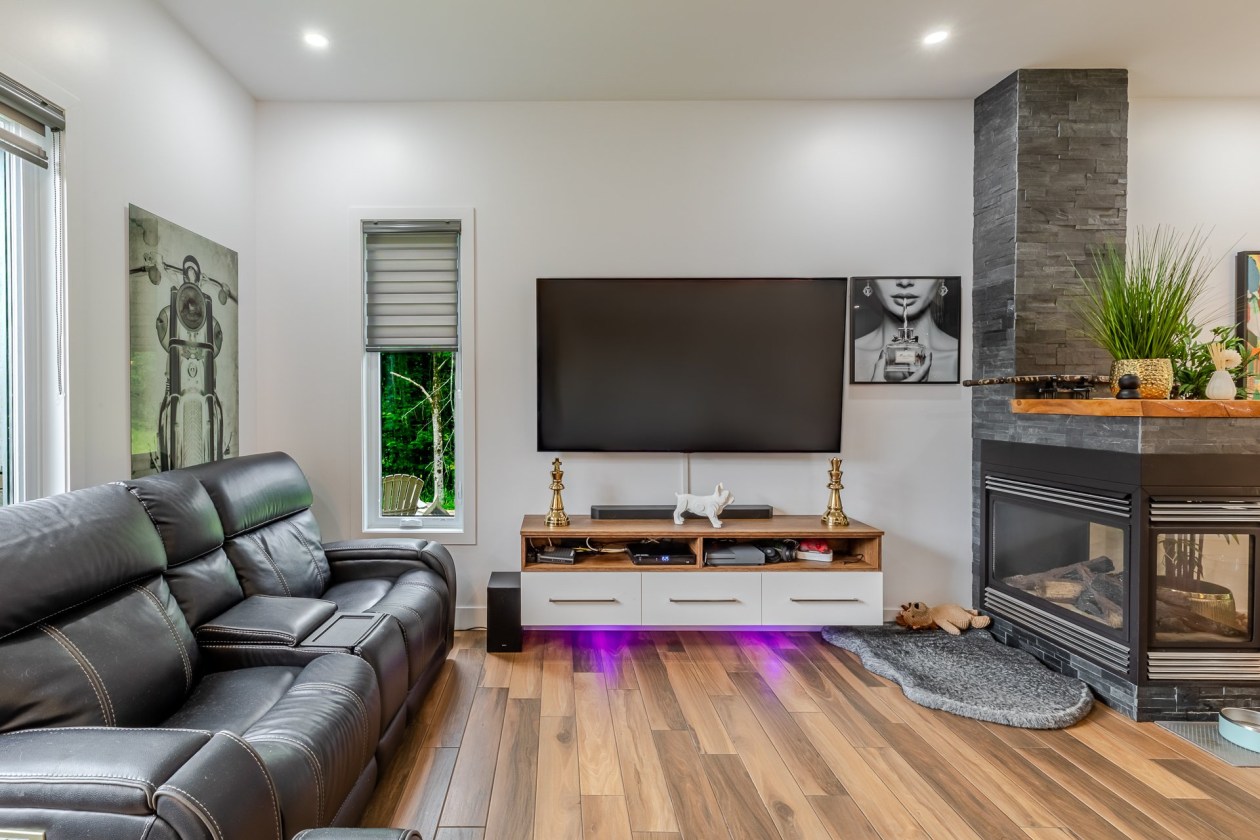 Salon — 3066, Boul. Talbot, Stoneham-et-Tewkesbury, G3C1L1, Stoneham-et-Tewkesbury