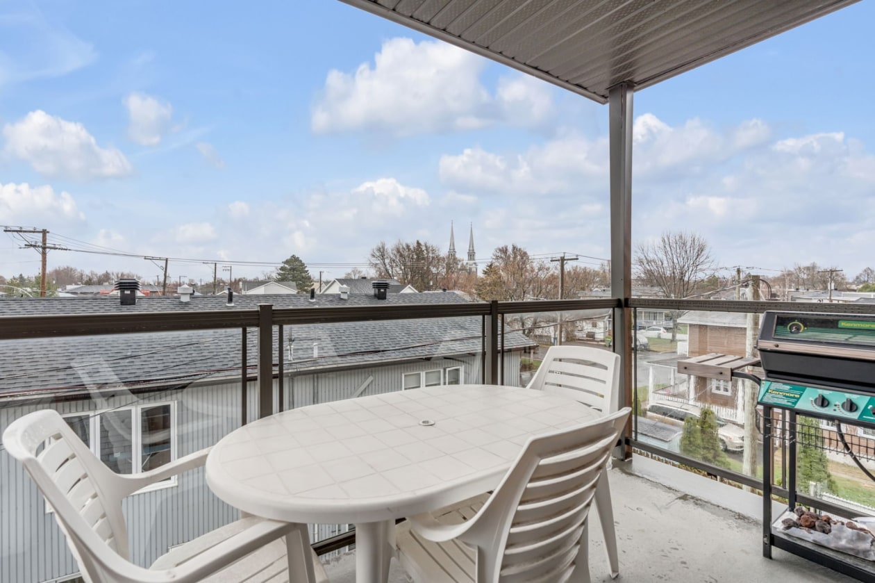 Balcon — 1431, Rue St-Jacques, C, L'Ancienne-Lorette, G2E3G8, L'Ancienne-Lorette