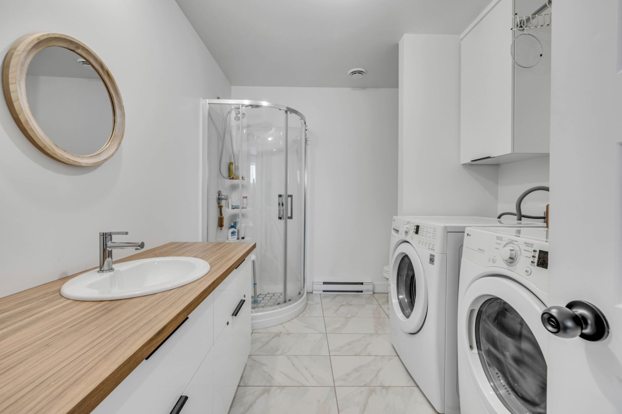 Salle de bains — 298, Rue Desrochers, Sainte-Croix, G0S2H0, Sainte-Croix