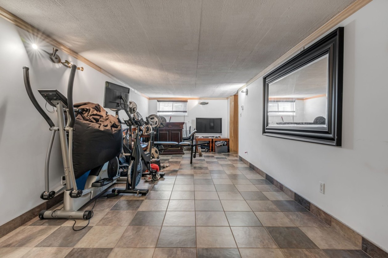Salle familiale — 452, Rue des Artisans, Saint-Augustin-de-Desmaures, G3A2X8, Saint-Augustin-de-Desmaures