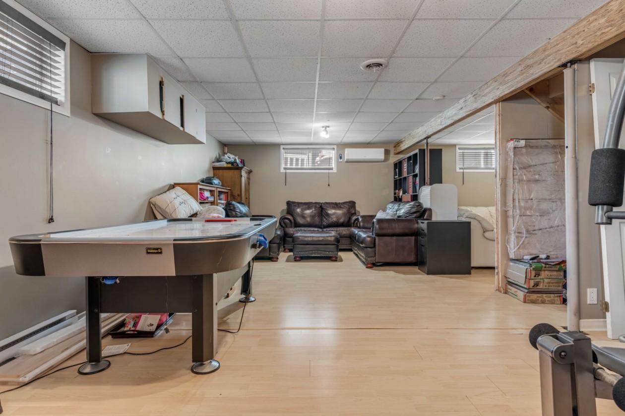 Salle familiale — 452, Rue des Artisans, Saint-Augustin-de-Desmaures, G3A2X8, Saint-Augustin-de-Desmaures