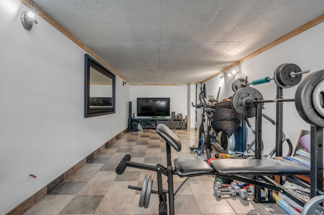 Salle familiale — 452, Rue des Artisans, Saint-Augustin-de-Desmaures, G3A2X8, Saint-Augustin-de-Desmaures