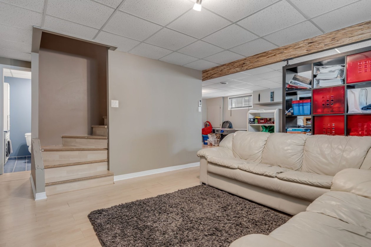 Salle familiale — 452, Rue des Artisans, Saint-Augustin-de-Desmaures, G3A2X8, Saint-Augustin-de-Desmaures
