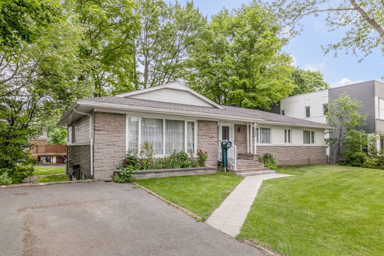 Façade — 1323, Av. Lavigerie, Québec (Sainte-Foy/Sillery/Cap-Rouge), G1W3X4, Québec (Sainte-Foy/Sillery/Cap-Rouge)