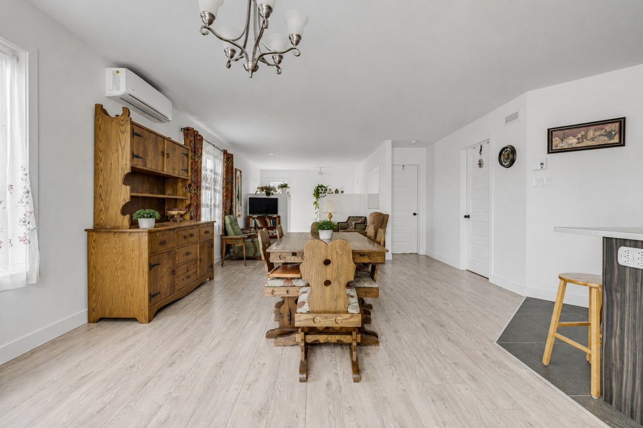 Salle à manger — 298, Rue Desrochers, Sainte-Croix, G0S2H0, Sainte-Croix