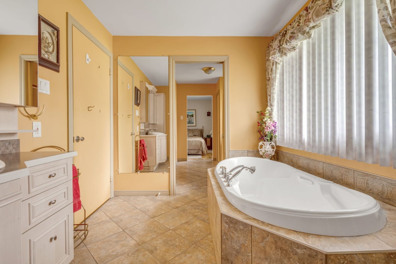 Salle de bains — 1323, Av. Lavigerie, Québec (Sainte-Foy/Sillery/Cap-Rouge), G1W3X4, Québec (Sainte-Foy/Sillery/Cap-Rouge)
