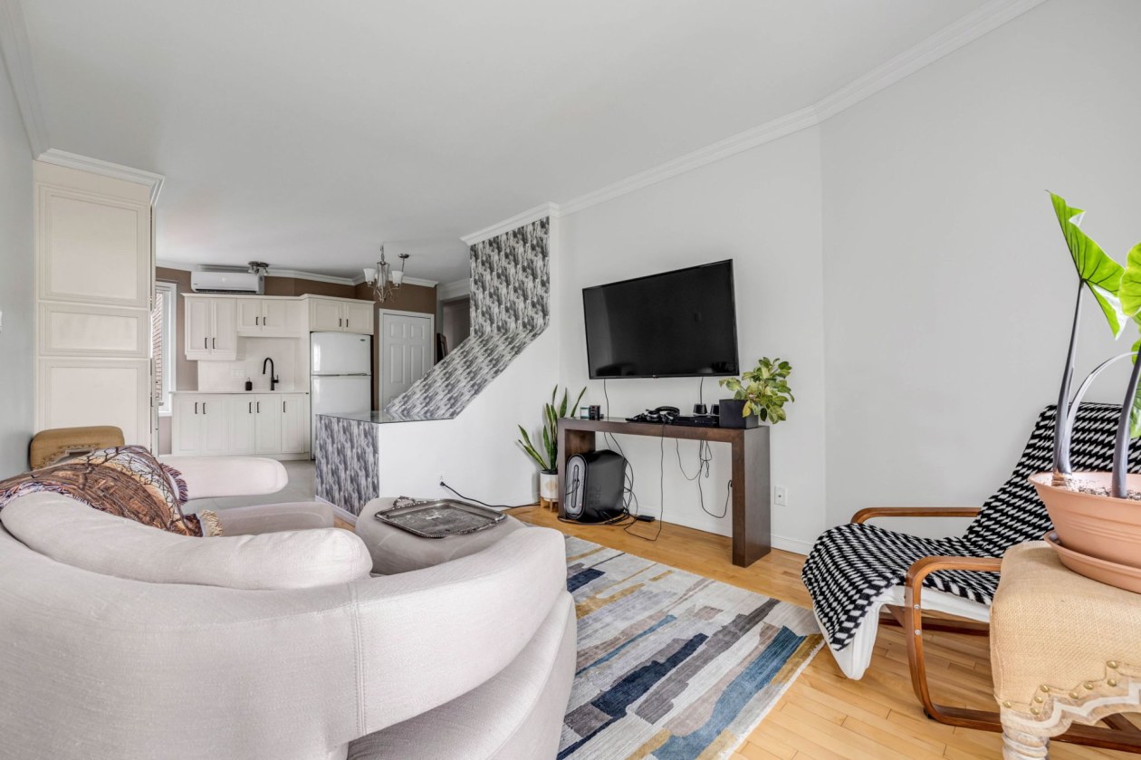 Salon — 460, Boul. René-Lévesque O., 1, Québec (La Cité-Limoilou), G1S1S4, Québec (La Cité-Limoilou)