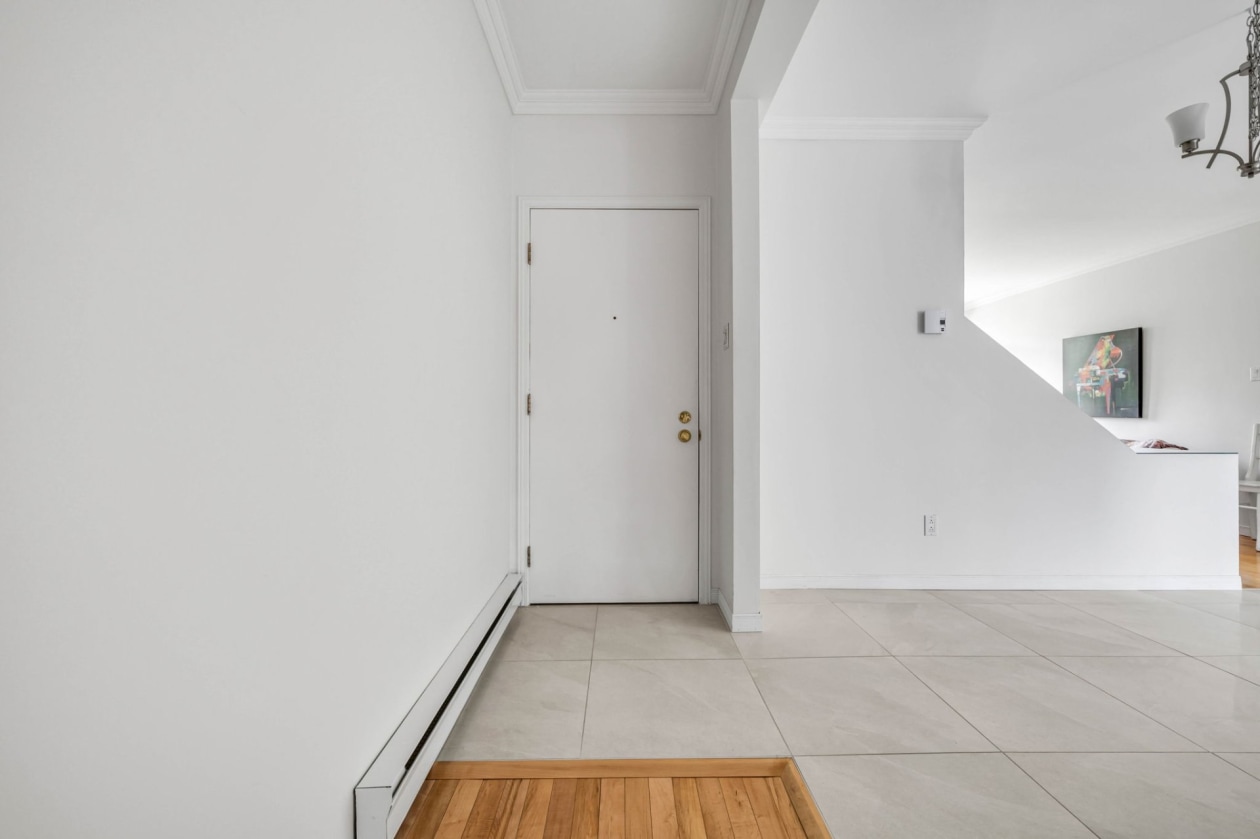 Hall d'entrée — 460, Boul. René-Lévesque O., 1, Québec (La Cité-Limoilou), G1S1S4, Québec (La Cité-Limoilou)