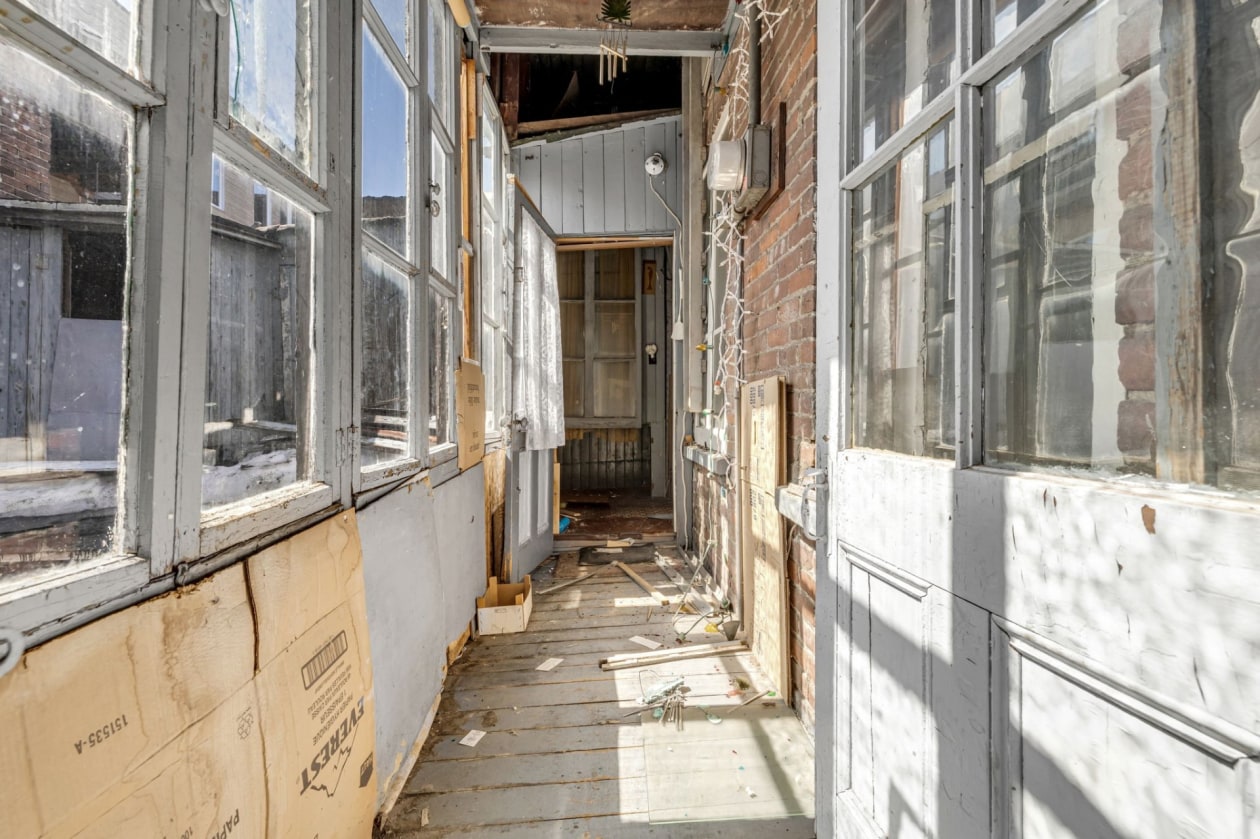 Verrière — 169 - 177, Rue du Roi, Québec (La Cité-Limoilou), G1K2V9, Québec (La Cité-Limoilou)