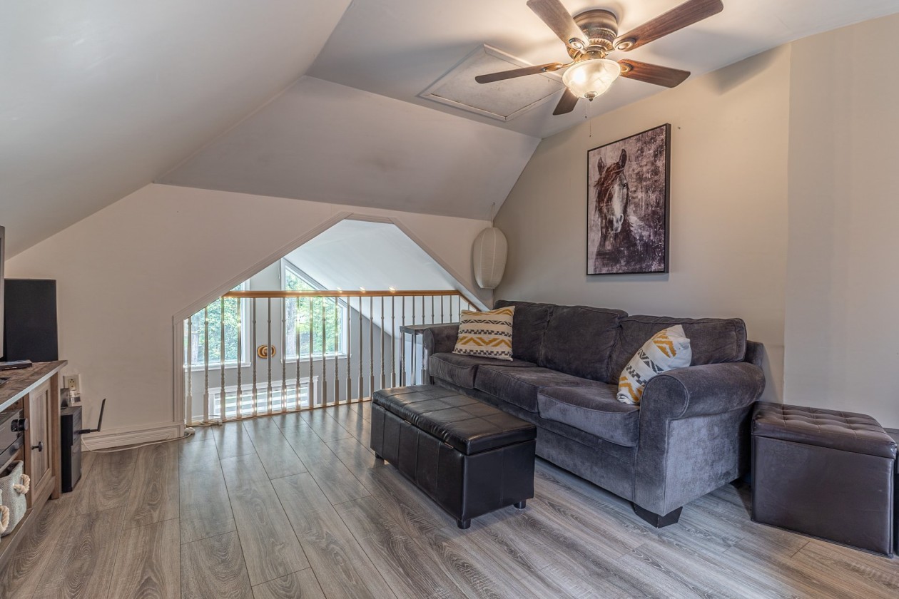 Salon — 37, Ch. St-Gérard, Rimouski, G5N5G4, Rimouski