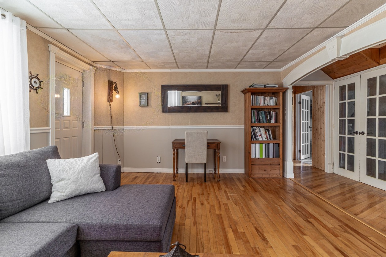 Salon — 37, Ch. St-Gérard, Rimouski, G5N5G4, Rimouski