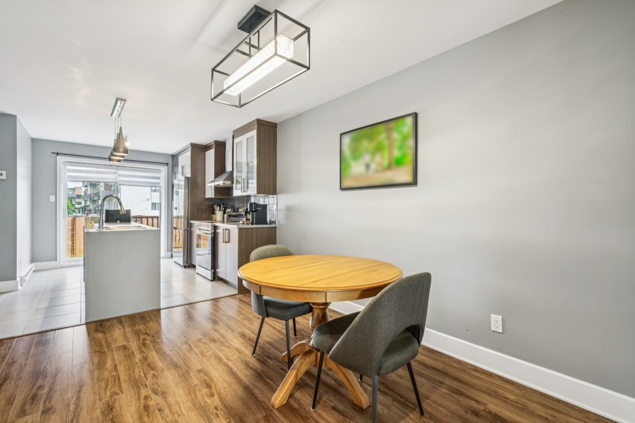 Salle à manger — 317, Av. André-Chartrand, Vaudreuil-Dorion, J7V0M1, Vaudreuil-Dorion