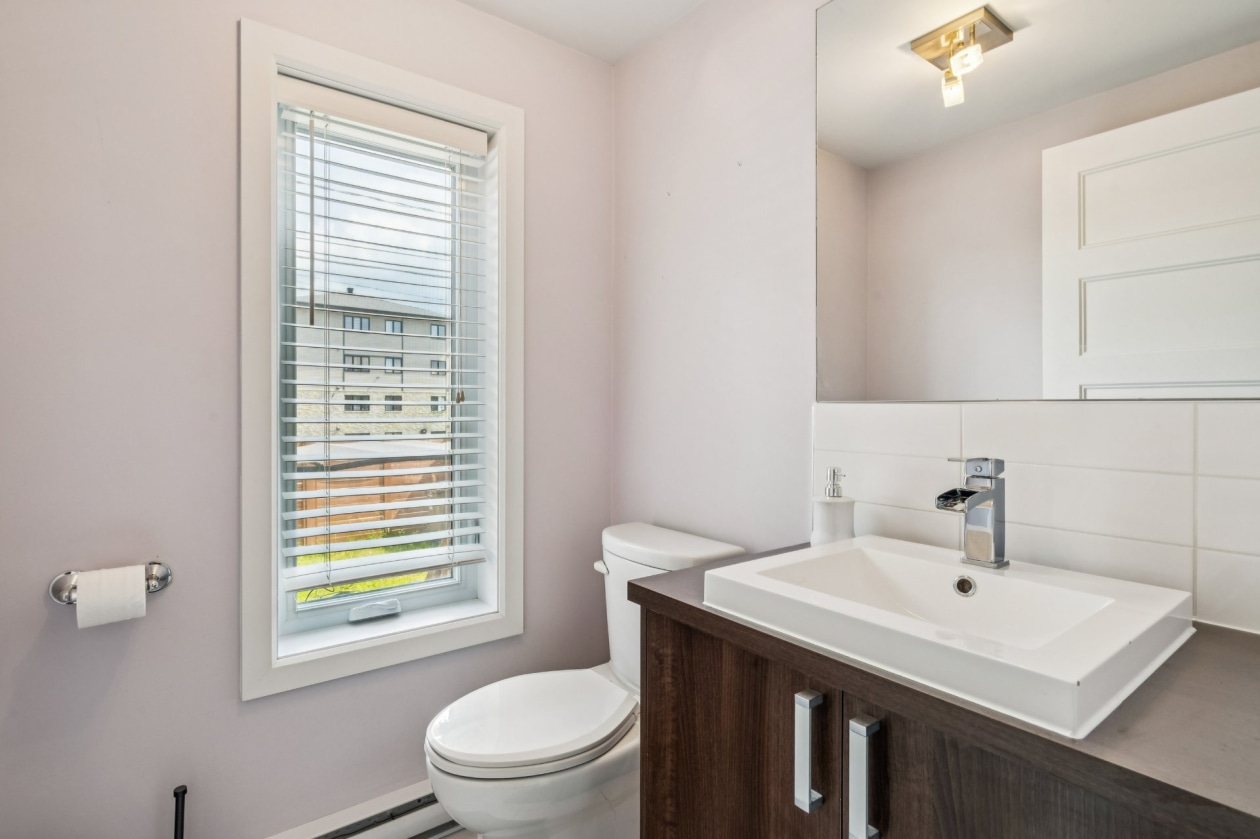 Salle d'eau — 317, Av. André-Chartrand, Vaudreuil-Dorion, J7V0M1, Vaudreuil-Dorion