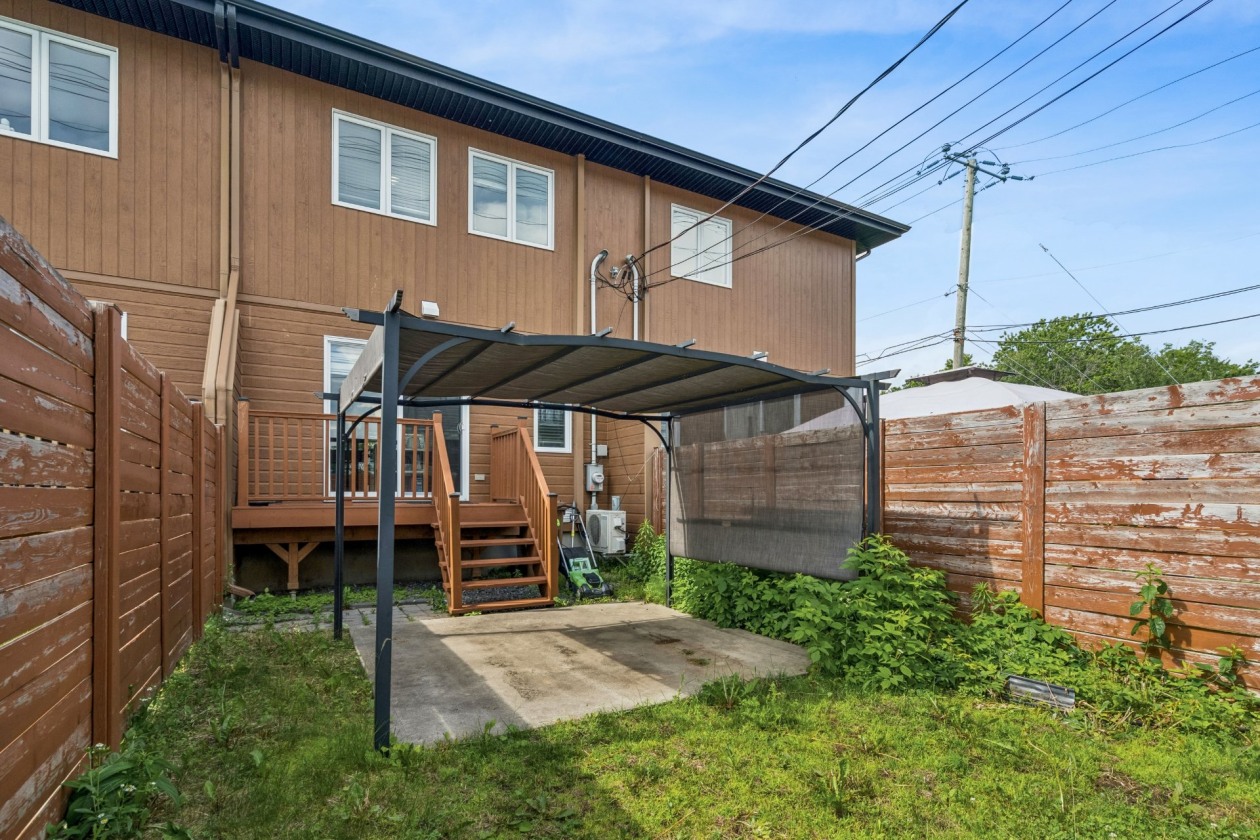 Terrasse — 317, Av. André-Chartrand, Vaudreuil-Dorion, J7V0M1, Vaudreuil-Dorion