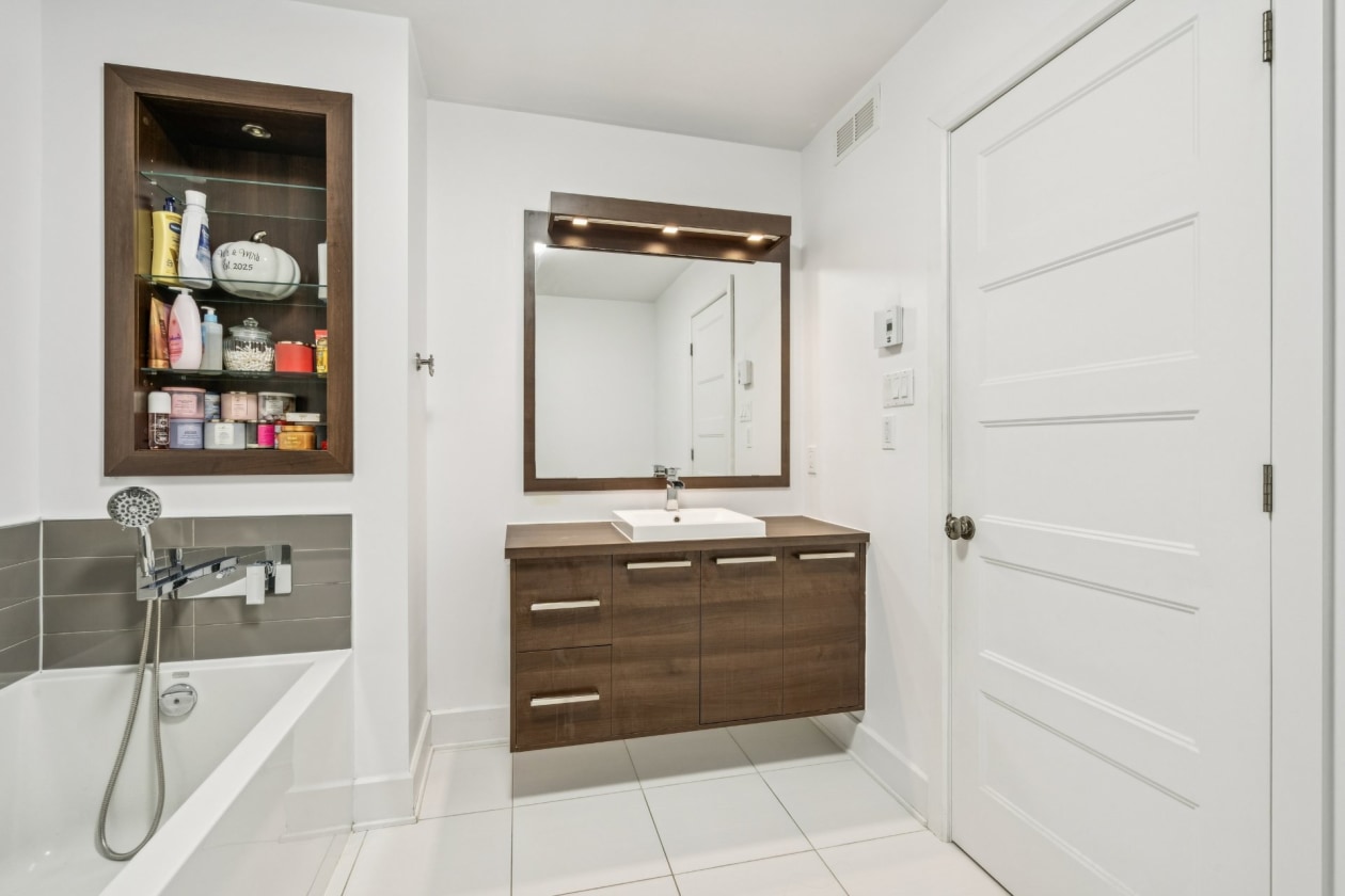 Salle de bains — 317, Av. André-Chartrand, Vaudreuil-Dorion, J7V0M1, Vaudreuil-Dorion
