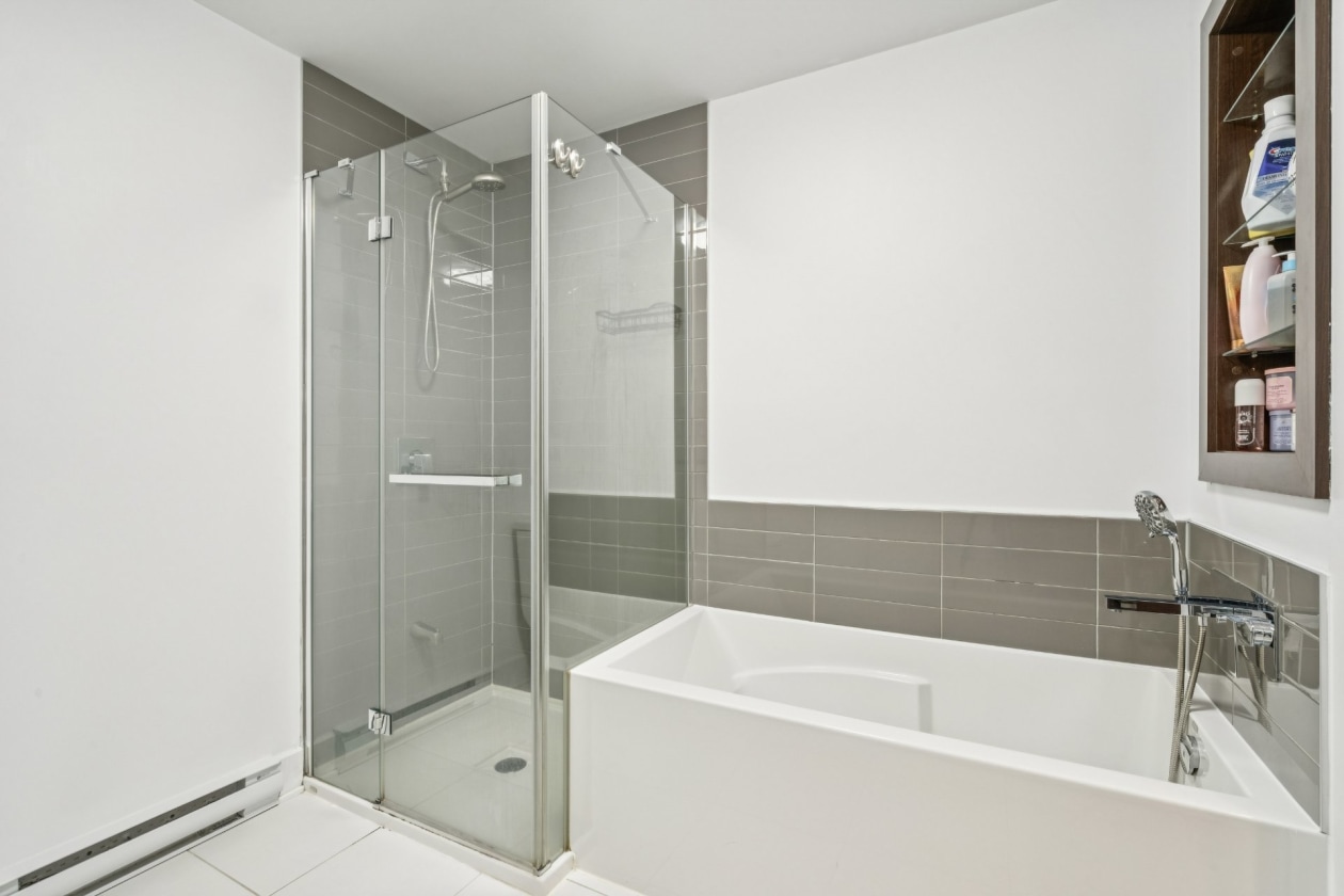 Salle de bains — 317, Av. André-Chartrand, Vaudreuil-Dorion, J7V0M1, Vaudreuil-Dorion
