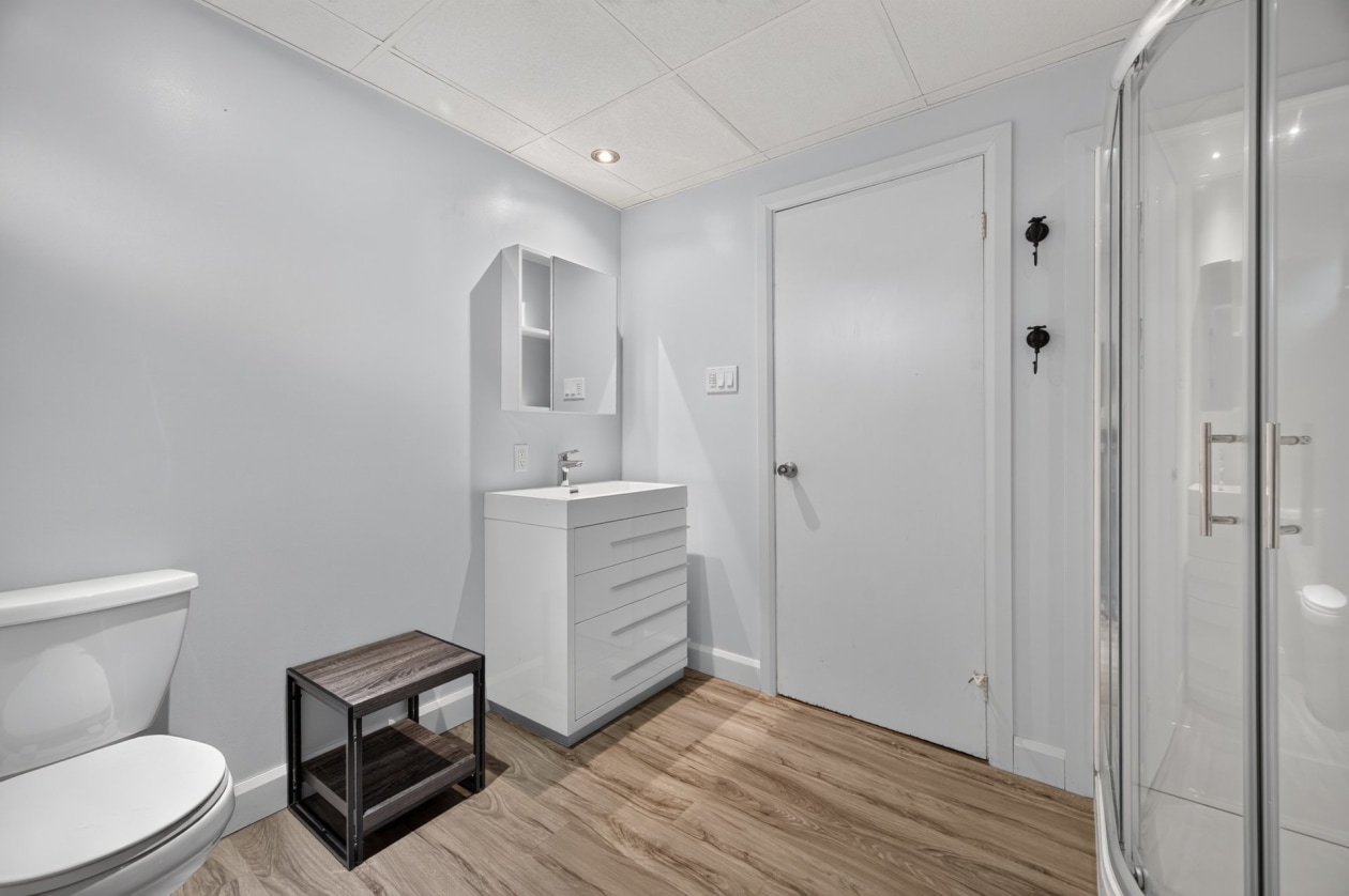 Salle de bains — 31, Rue Victoria-Régis, Rimouski, G0L1B0, Rimouski