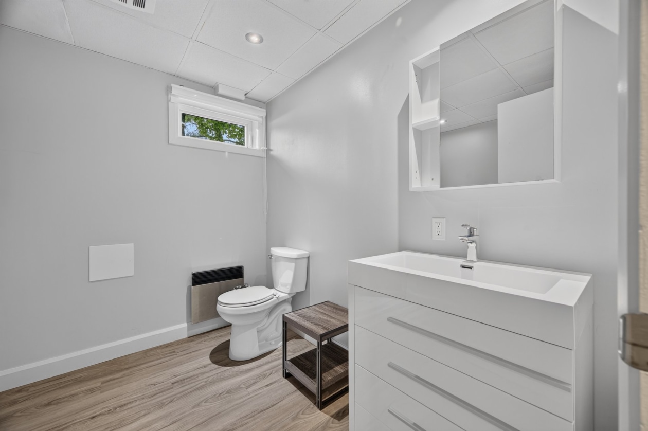 Salle de bains — 31, Rue Victoria-Régis, Rimouski, G0L1B0, Rimouski