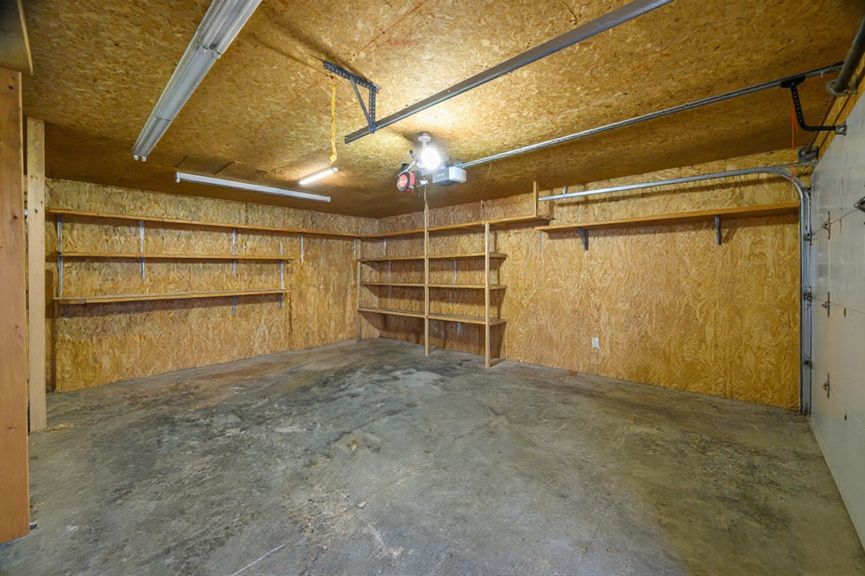 Garage — 31, Rue Victoria-Régis, Rimouski, G0L1B0, Rimouski