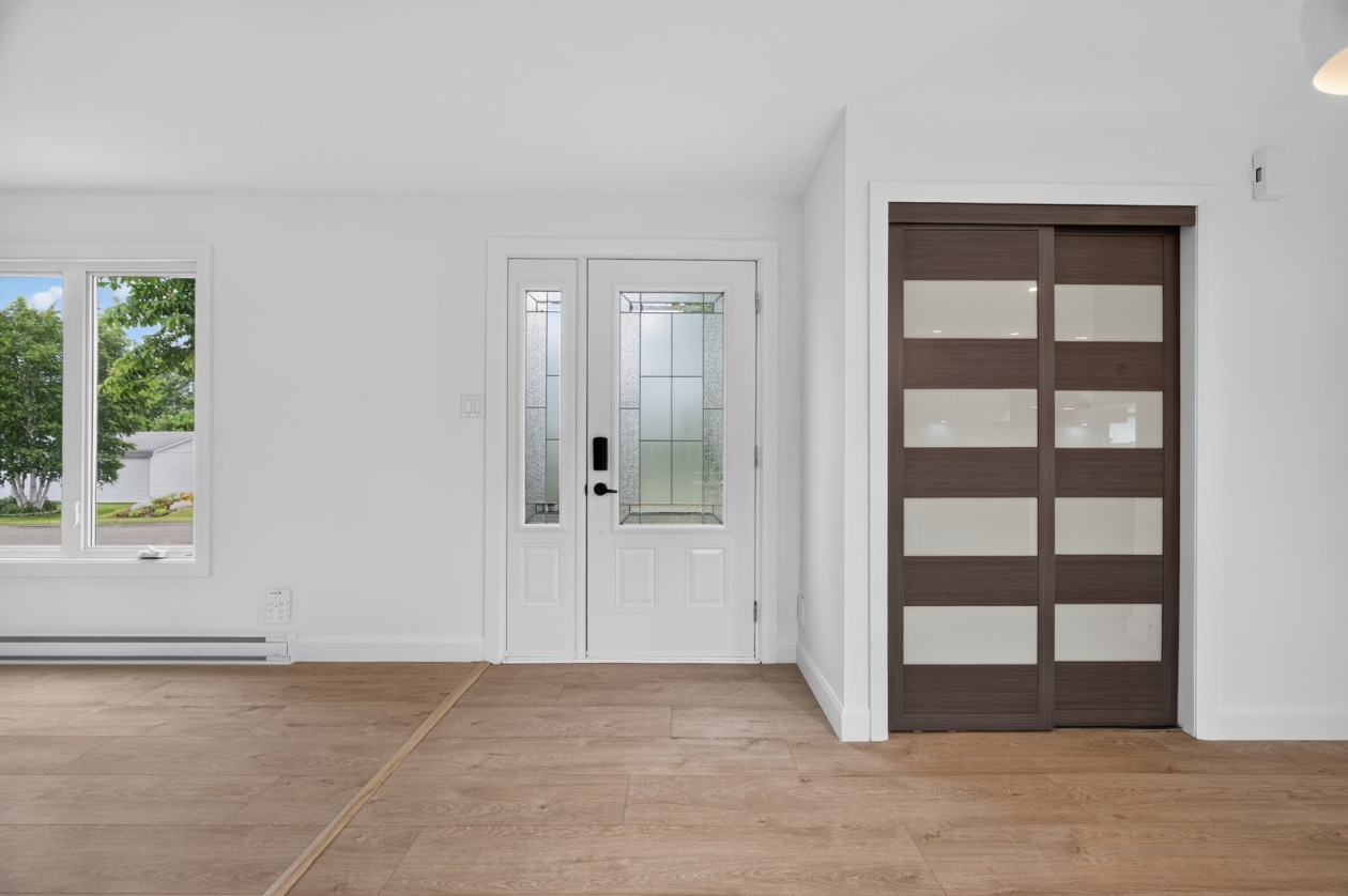 Hall d'entrée — 31, Rue Victoria-Régis, Rimouski, G0L1B0, Rimouski