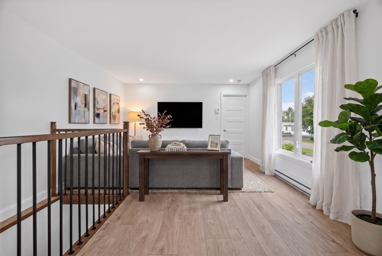 Salon — 31, Rue Victoria-Régis, Rimouski, G0L1B0, Rimouski