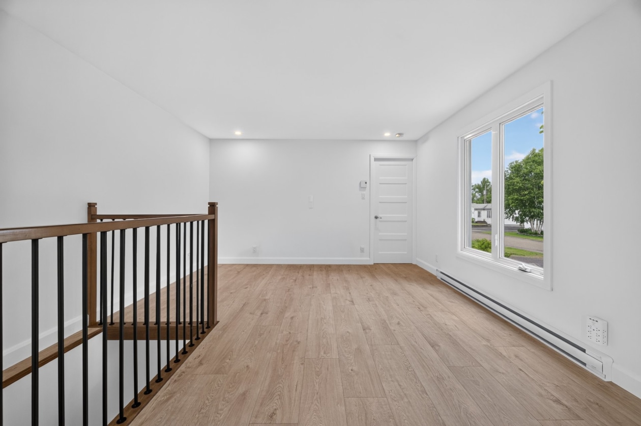 Salon — 31, Rue Victoria-Régis, Rimouski, G0L1B0, Rimouski