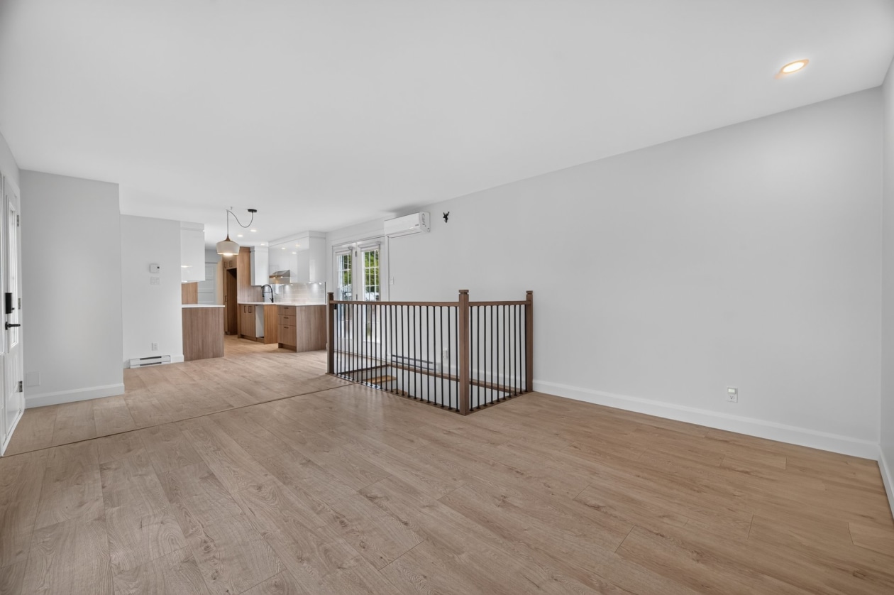 Salon — 31, Rue Victoria-Régis, Rimouski, G0L1B0, Rimouski