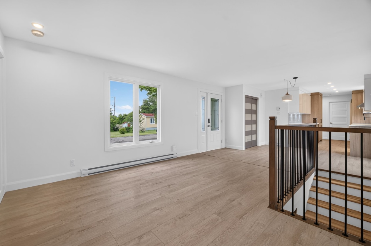 Salon — 31, Rue Victoria-Régis, Rimouski, G0L1B0, Rimouski