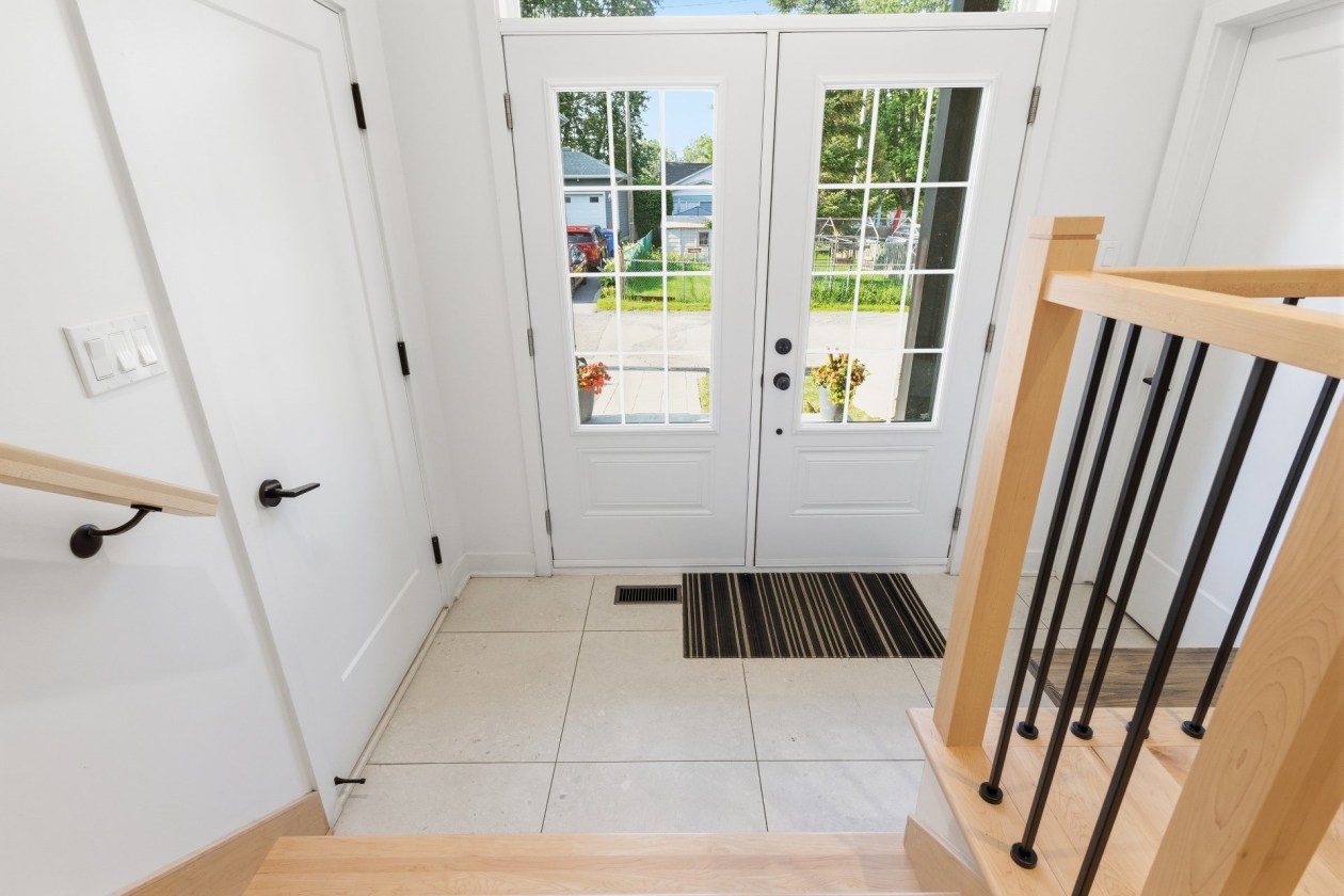 Hall d'entrée — 30, Rue Dupont O., Châteauguay, J6J1G2, Châteauguay