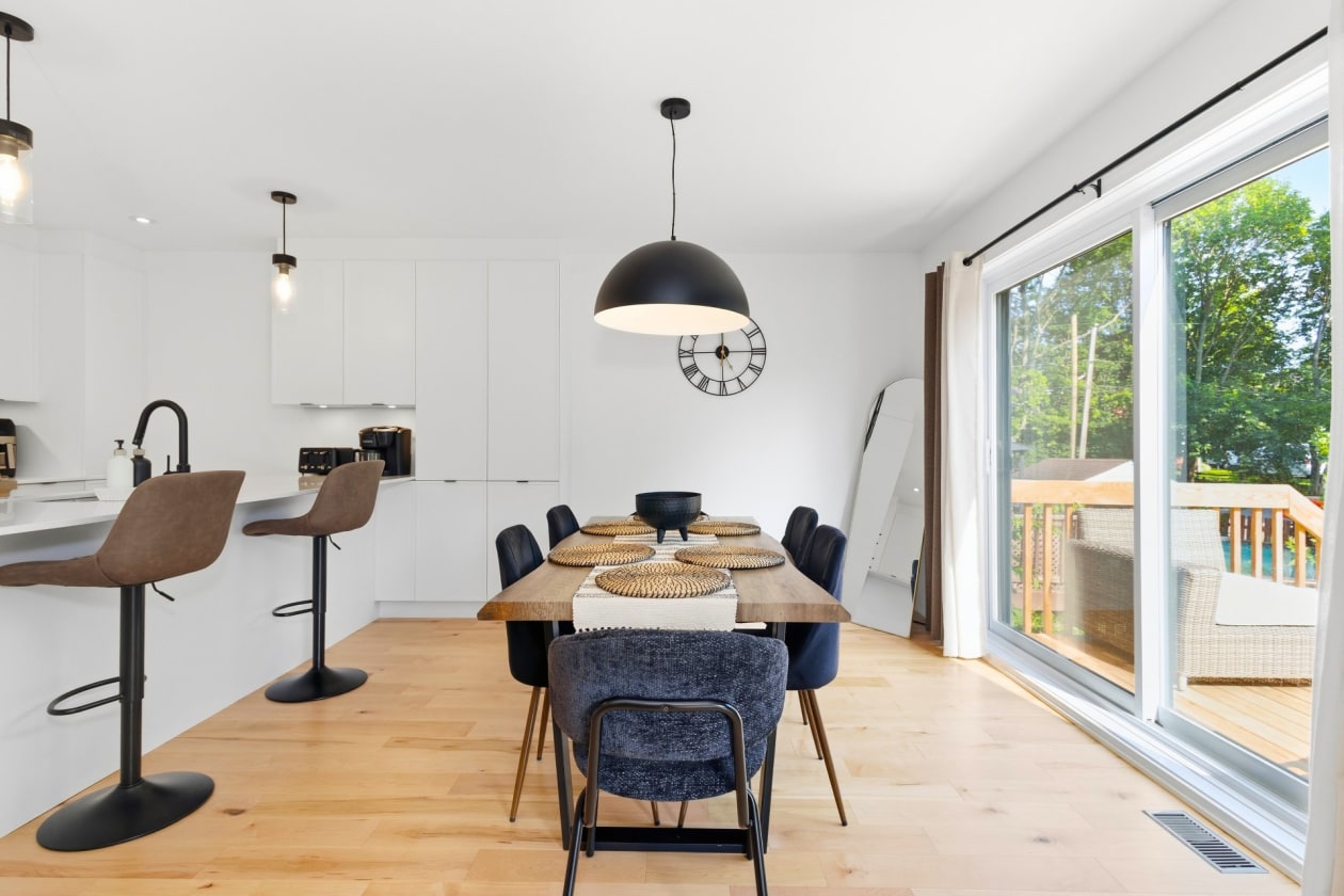 Salle à manger — 30, Rue Dupont O., Châteauguay, J6J1G2, Châteauguay