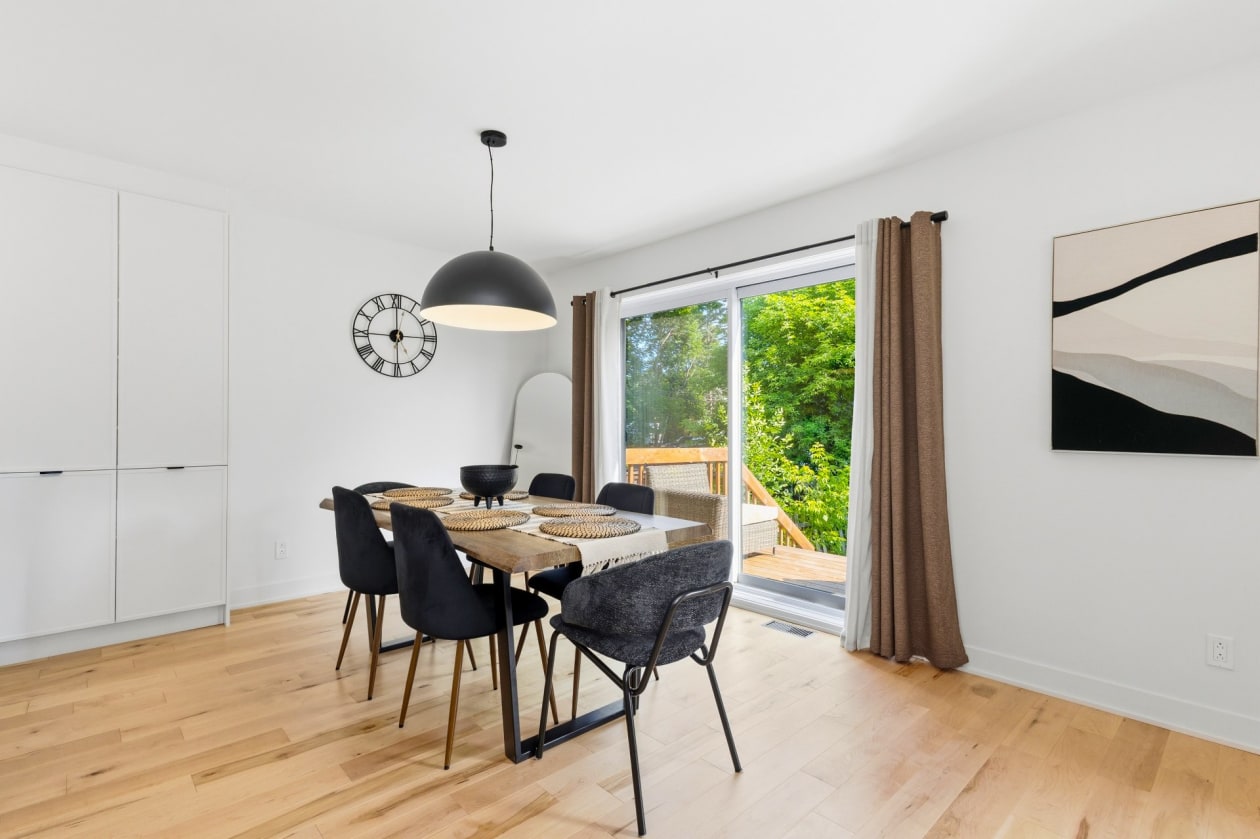 Salle à manger — 30, Rue Dupont O., Châteauguay, J6J1G2, Châteauguay