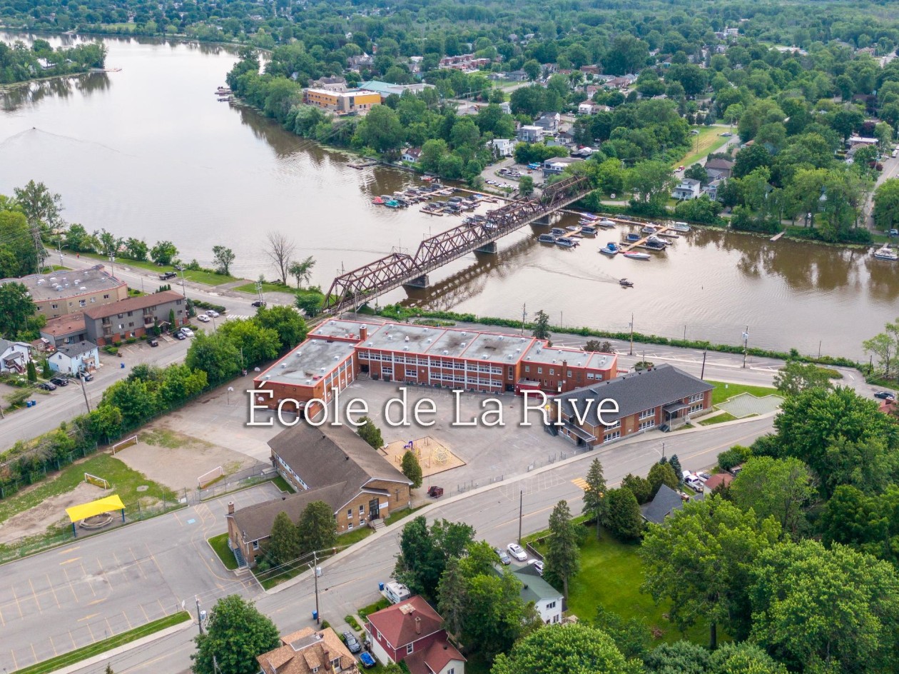Photo aérienne — 30, Rue Dupont O., Châteauguay, J6J1G2, Châteauguay