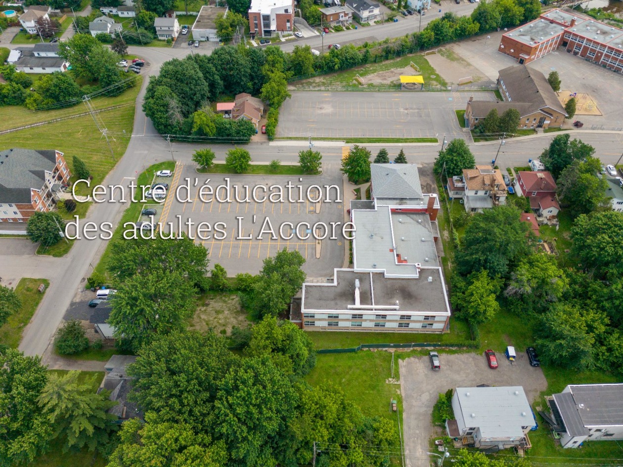 Photo aérienne — 30, Rue Dupont O., Châteauguay, J6J1G2, Châteauguay