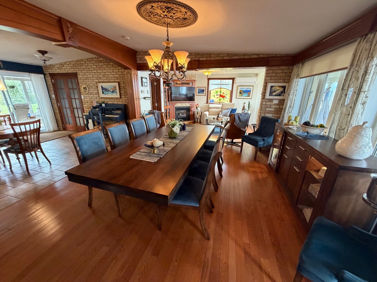 Salle à manger — 344, Rue Racine-sur-le-Lac, Dolbeau-Mistassini, G8L5V2, Dolbeau-Mistassini