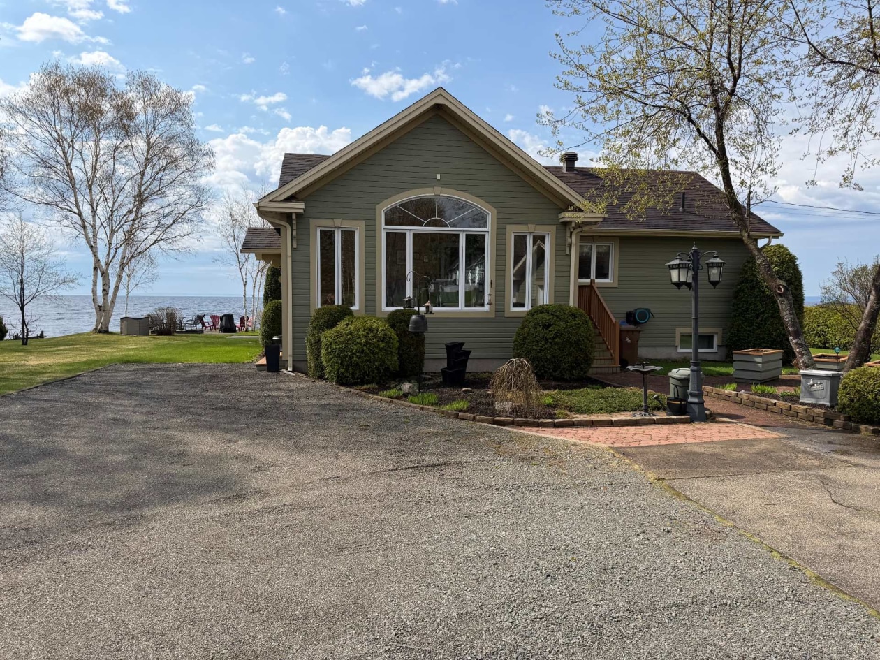 Façade — 344, Rue Racine-sur-le-Lac, Dolbeau-Mistassini, G8L5V2, Dolbeau-Mistassini