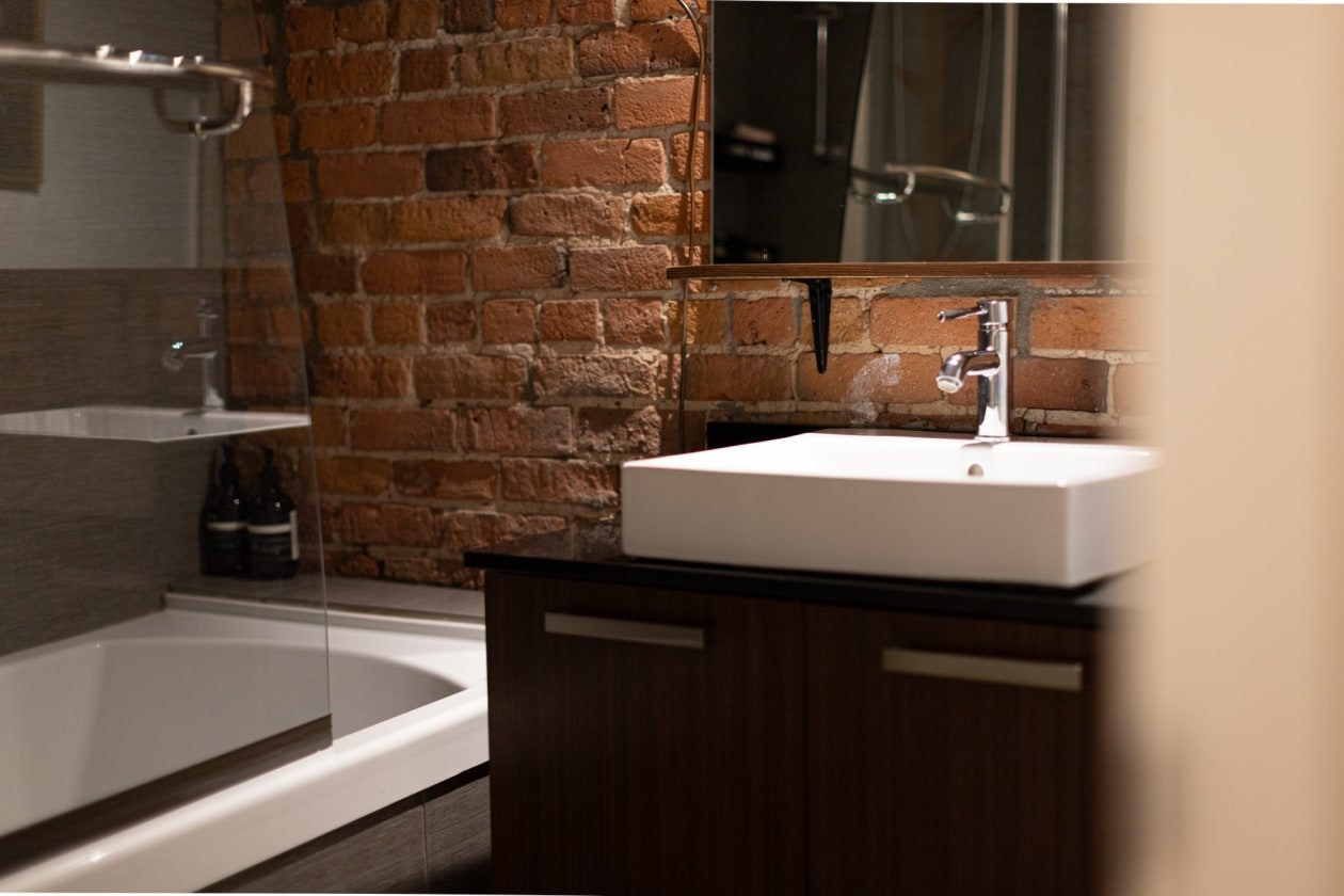 Salle de bains — 361, Place D'Youville, 34, Montréal (Ville-Marie), H2Y2B7, Montréal (Ville-Marie)