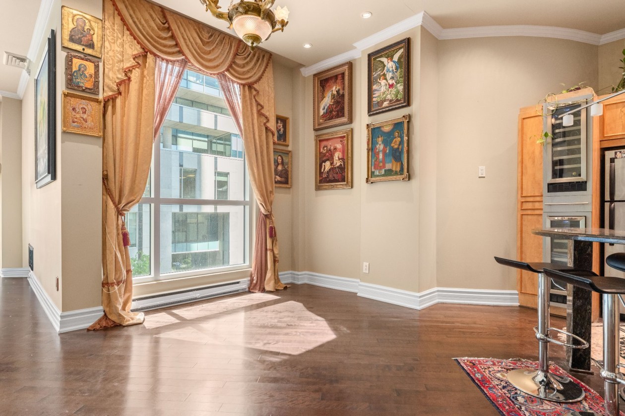 Salle à manger — 650, Rue Notre-Dame O., 308, Montréal (Ville-Marie), H3C1J2, Montréal (Ville-Marie)
