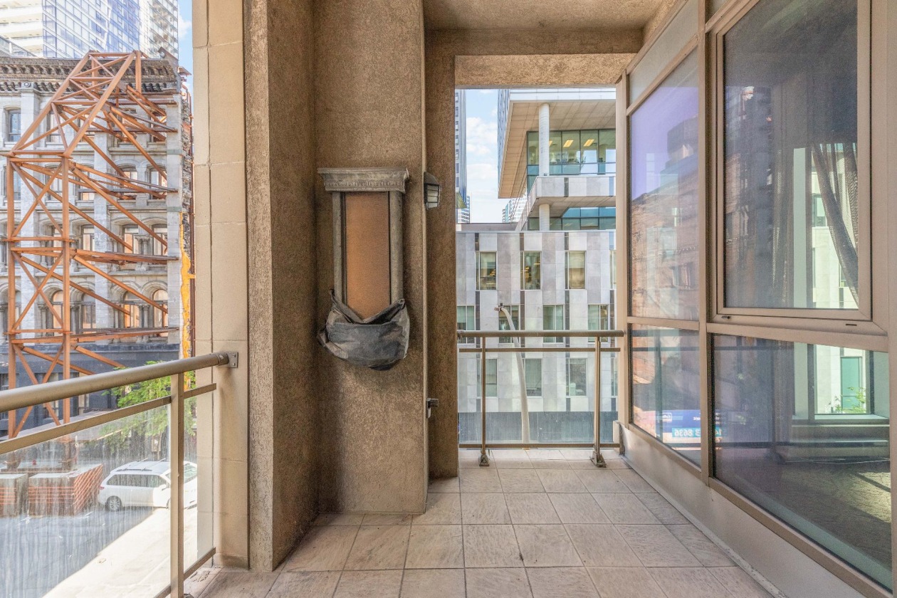 Balcon — 650, Rue Notre-Dame O., 308, Montréal (Ville-Marie), H3C1J2, Montréal (Ville-Marie)