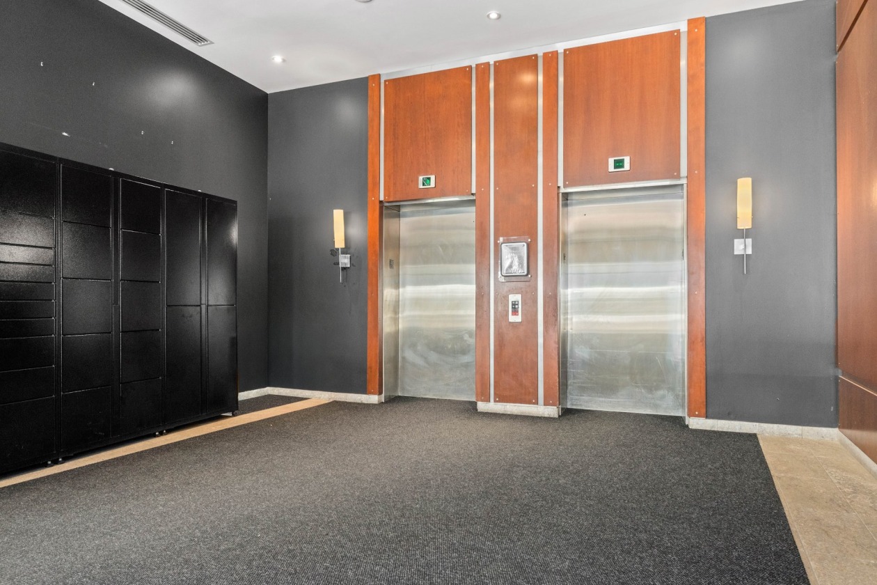 Ascenseur — 650, Rue Notre-Dame O., 308, Montréal (Ville-Marie), H3C1J2, Montréal (Ville-Marie)