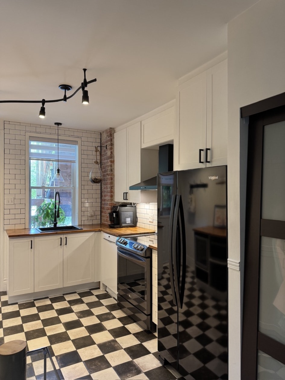 Cuisine — 4-1135 8E Ave, 4, Québec, G1J 3N3, Québec