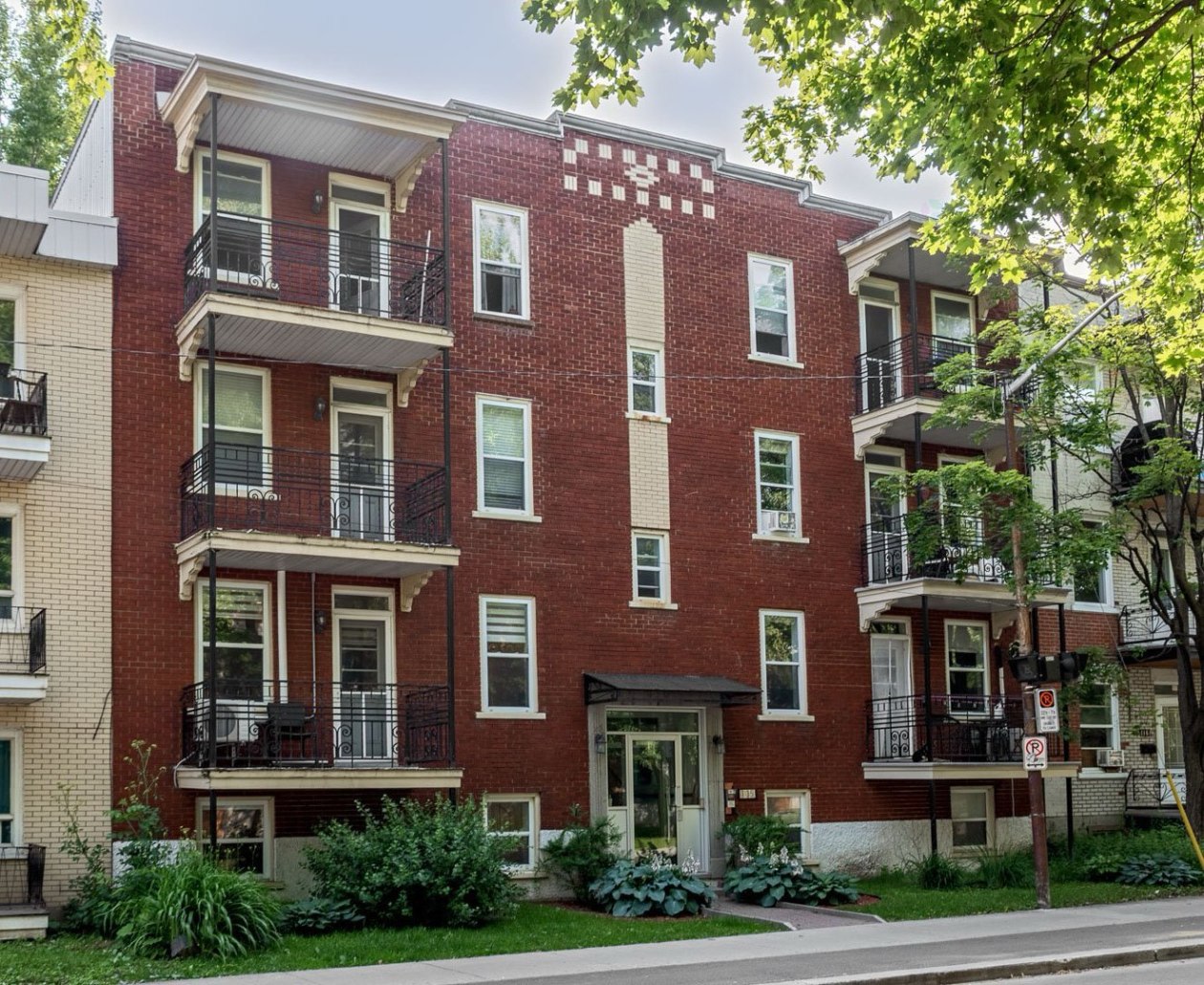 4-1135 8E Ave