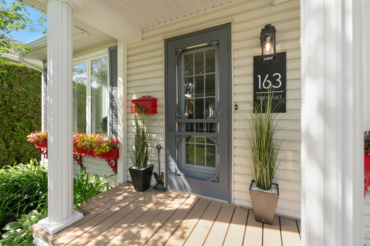 Entrée extérieure — 163, Rue Dusseault, Val-des-Sources, J1T3M3, Val-des-Sources