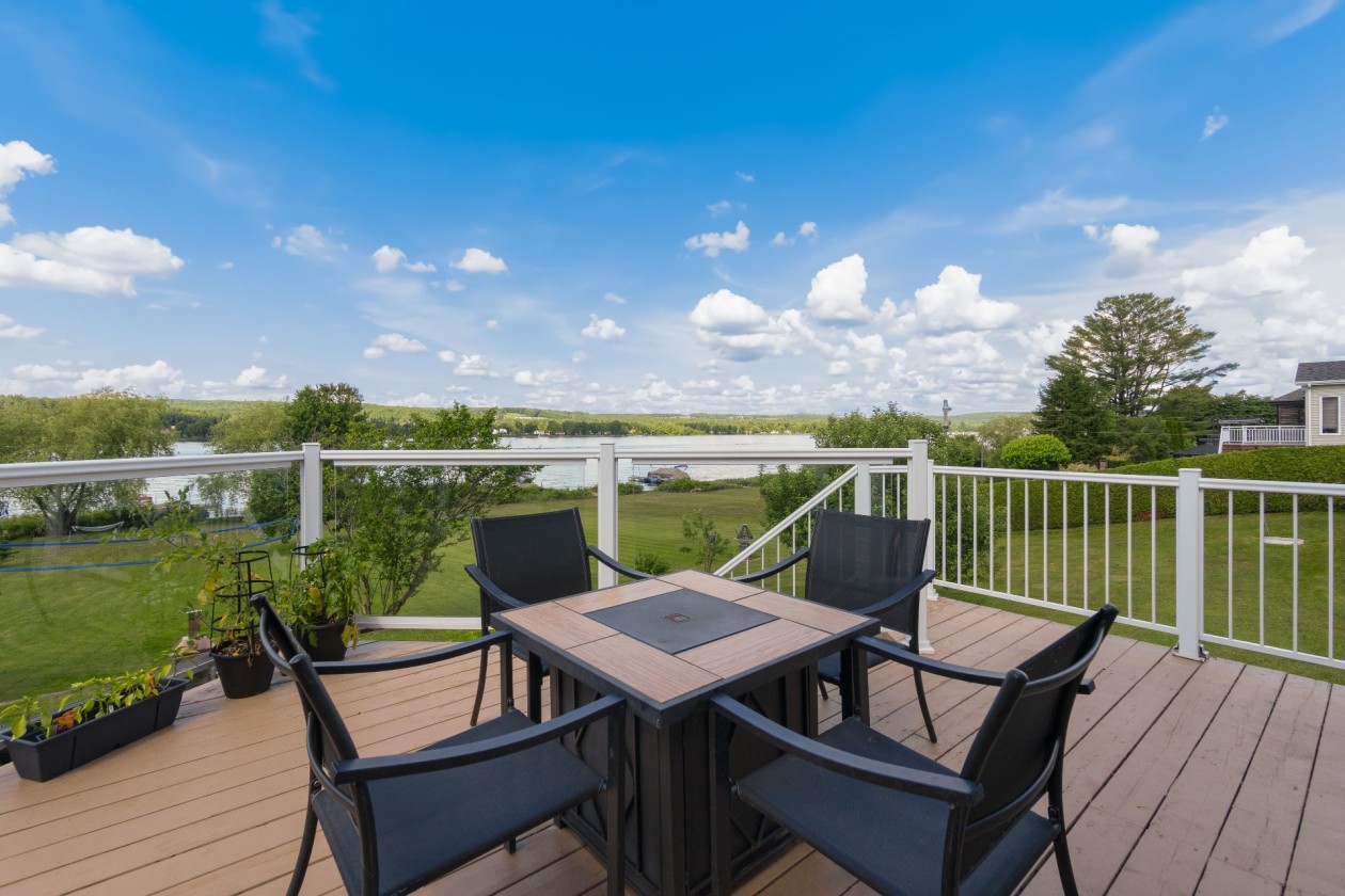 Terrasse — 163, Rue Dusseault, Val-des-Sources, J1T3M3, Val-des-Sources