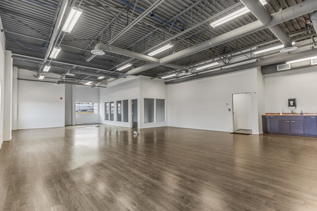 115-3240 Av Watt