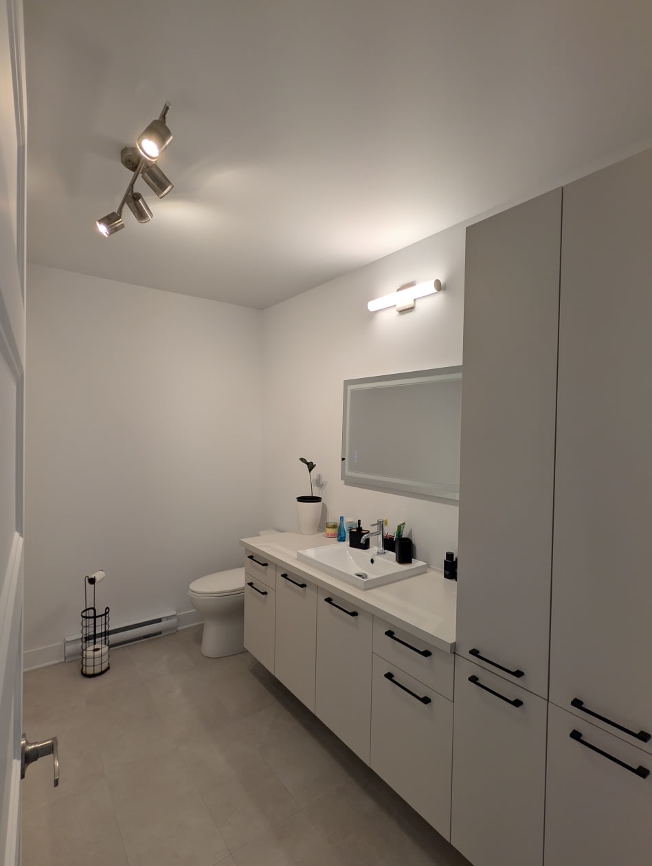 Salle de bains — 303-287 Mnt du Comté, 303, Les Coteaux, J6X 0C6, Les Coteaux